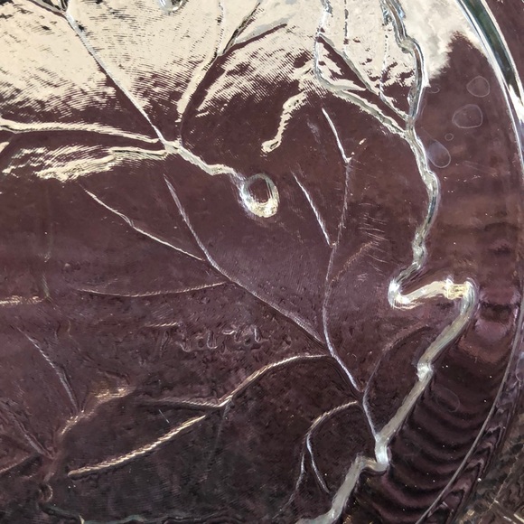 Tiara Glassware "Autumn Leaves" Serving Bowl. - Picture 2 of 4